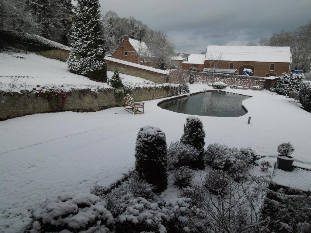 Hotel Beau Sejour Villers-sur-Lesse Exterior photo